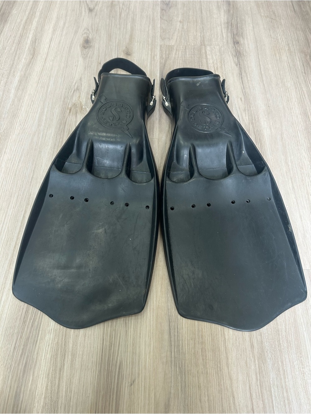 Scubapro Jet Fins Scuba Diving Fins Classic Black Heavy Duty Adjustable Strap